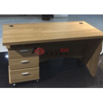 办公桌