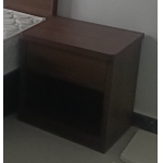 床头柜